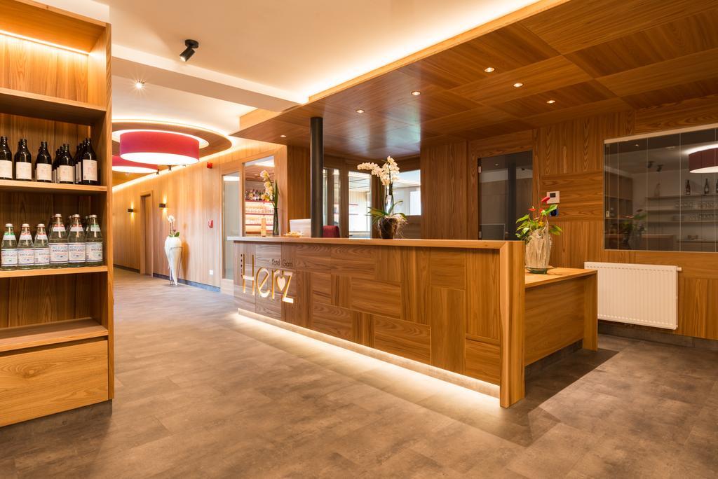 Hotel Garni Herz Tirolo Eksteriør billede