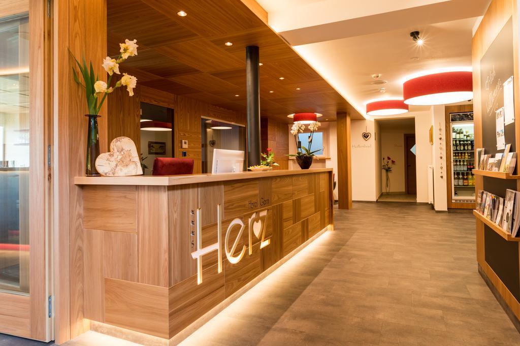 Hotel Garni Herz Tirolo Eksteriør billede