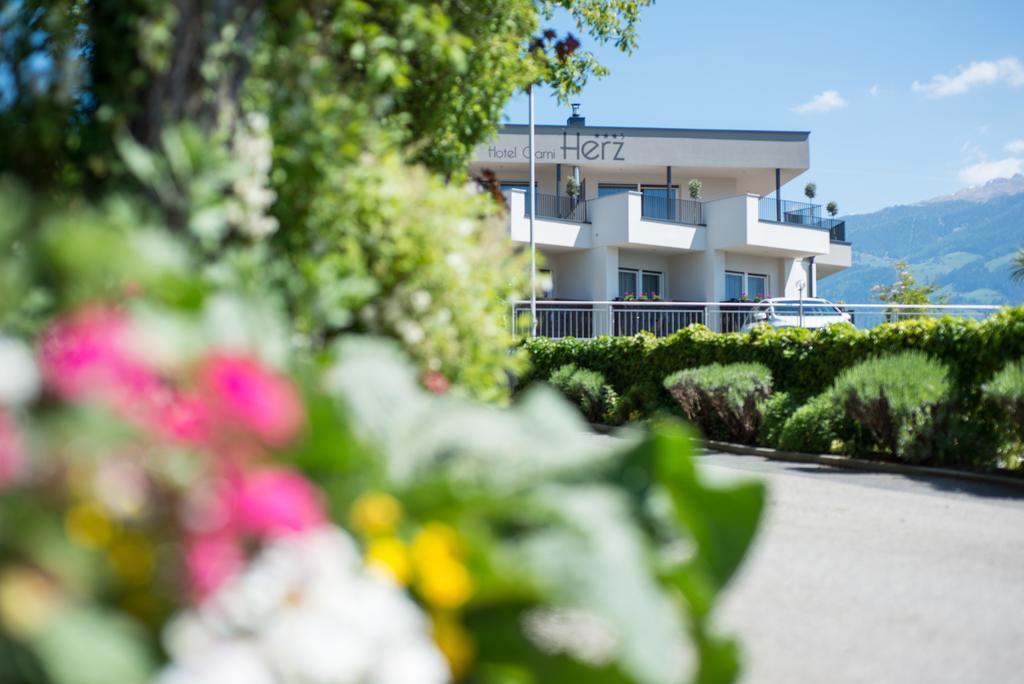 Hotel Garni Herz Tirolo Eksteriør billede